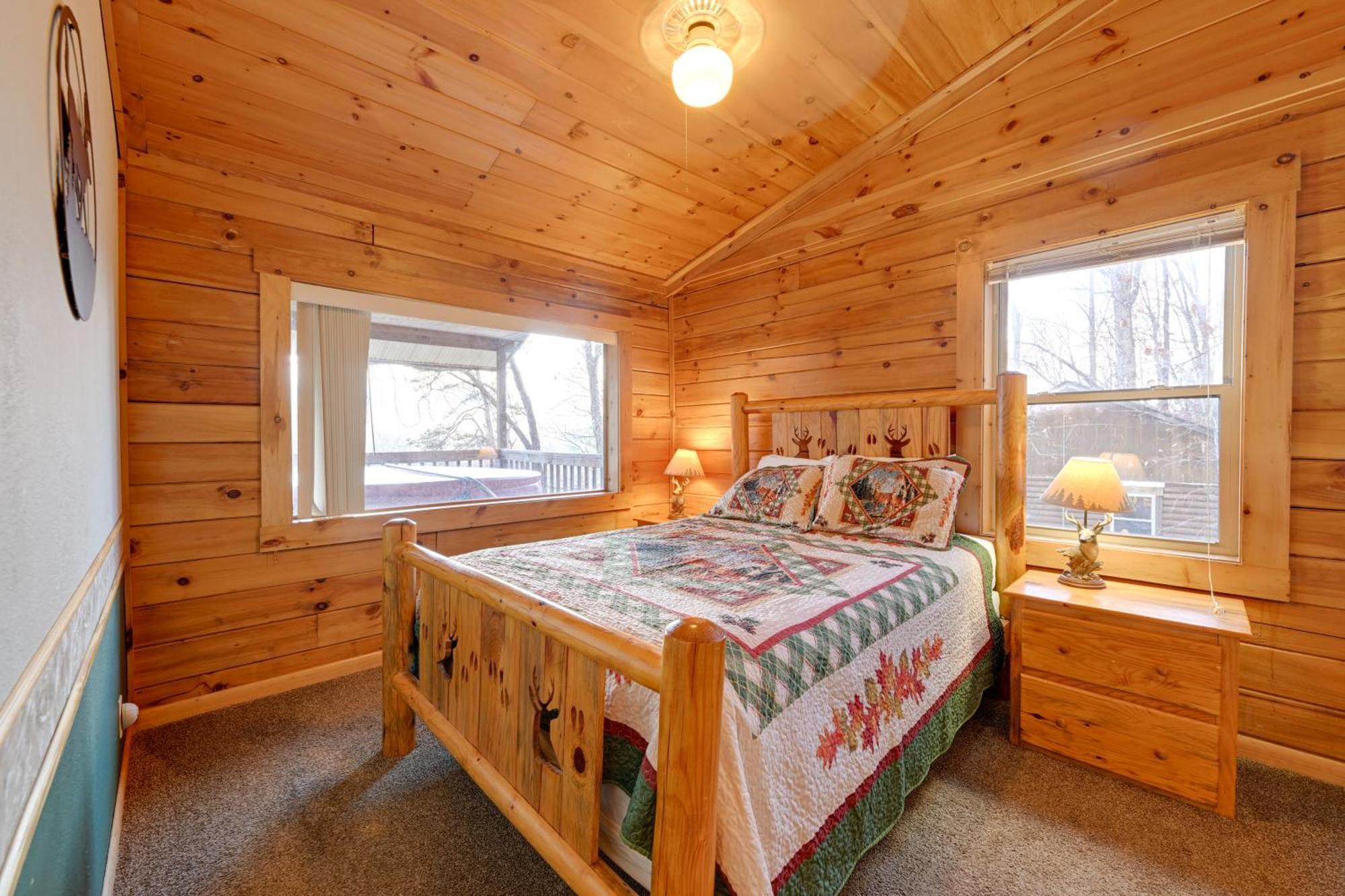 Cozy Deer Glen Cabin With Private Hot Tub And Porch! Брайсон-Сити Экстерьер фото